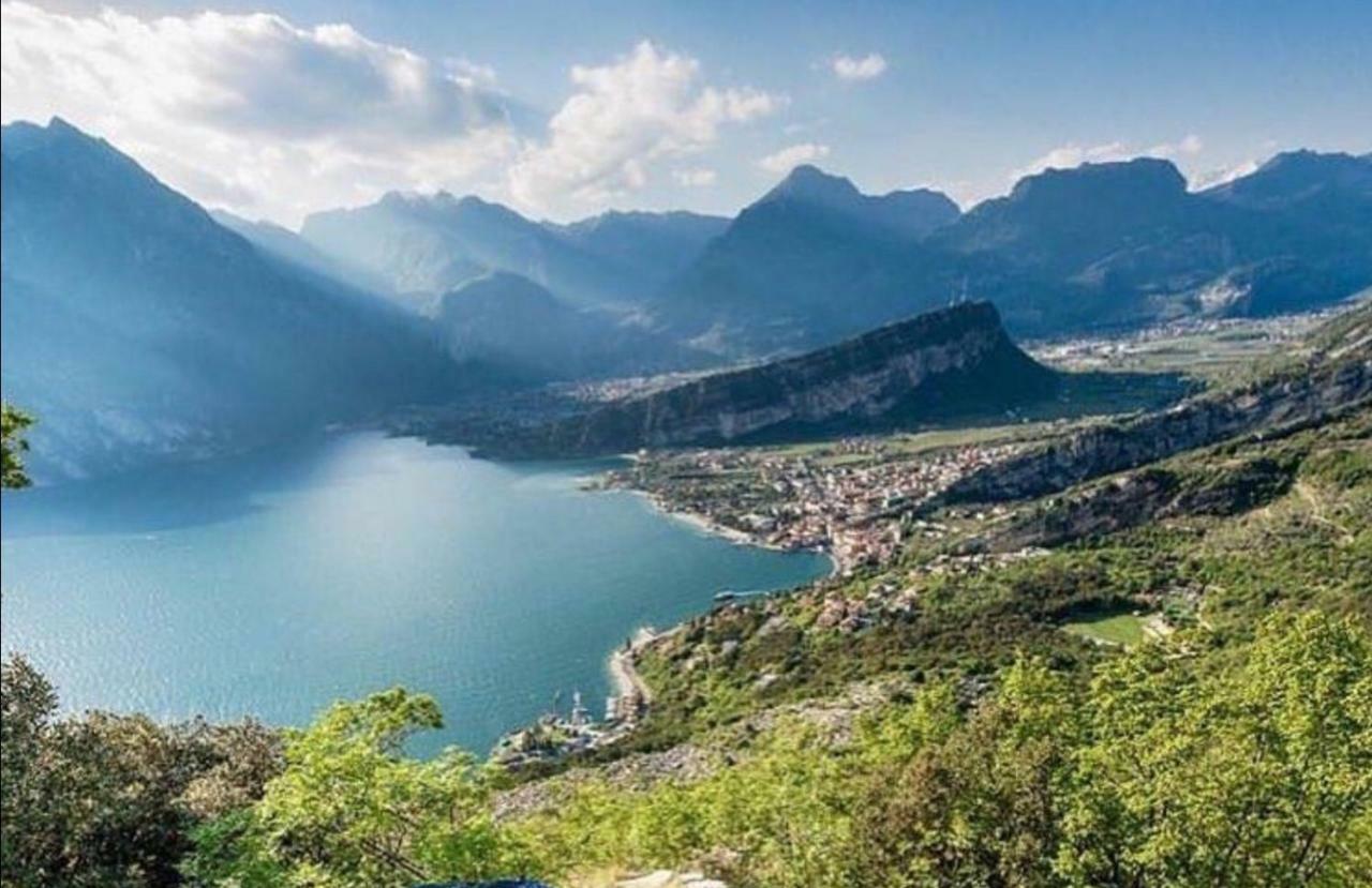 Olive Garden Apartman Riva del Garda Kültér fotó